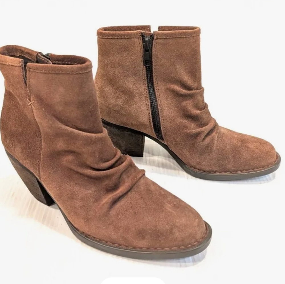 BORN Aire Women's Brown Suede Ruched Ankle Boots SZ 10